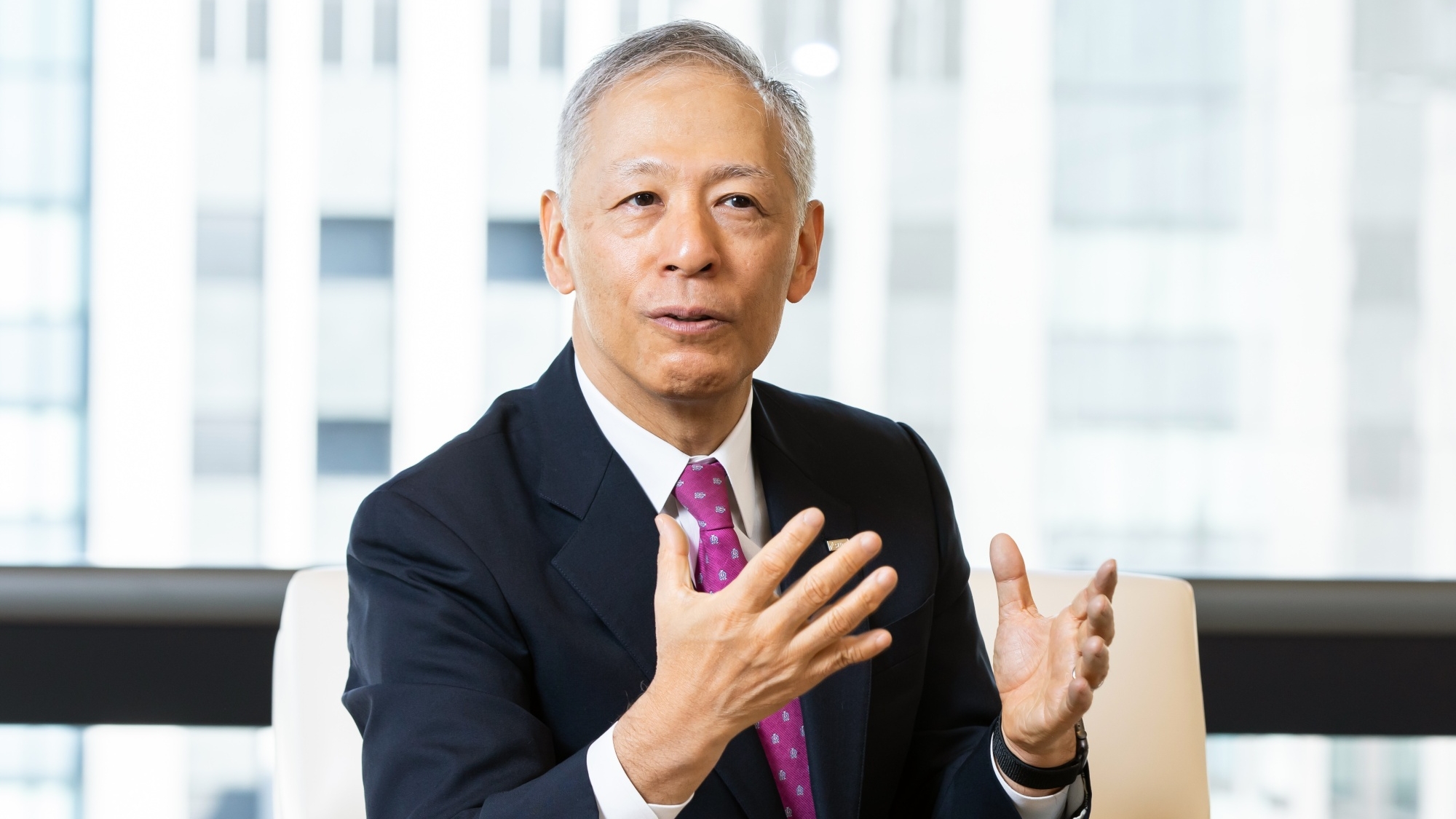 Akihiro Fukutome, head of the Japanese Bankers Association, stresses the importance of evaluating unsolicited proposals for their potential to bolster the target company's long-term value.
Image Source: Bloomberg