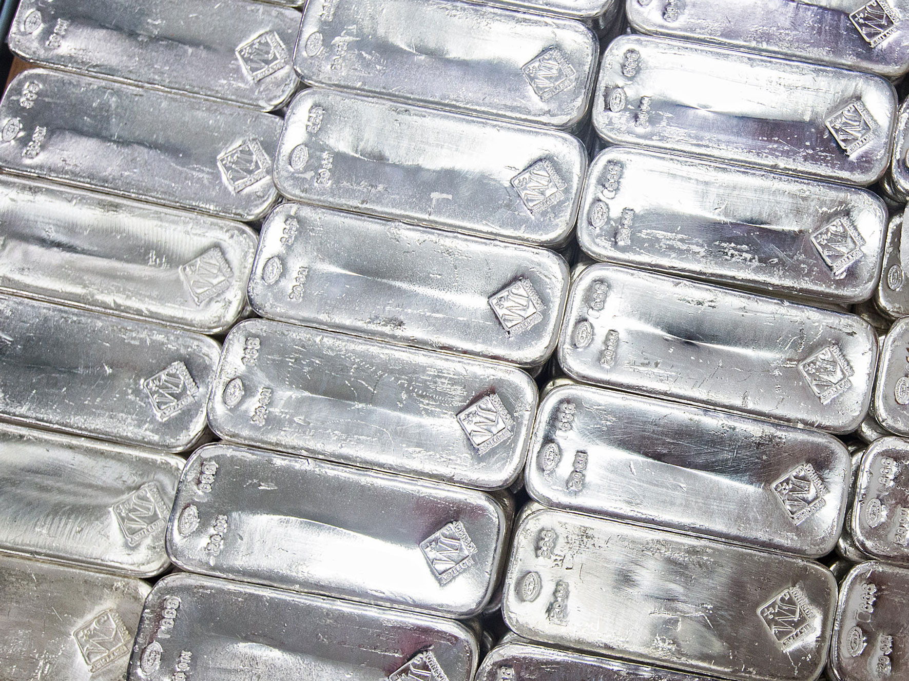 The salvaged silver bars from the WW2 wreck of the SS Tilawa were valued at USD 43 million.
Image Source: Bloomberg