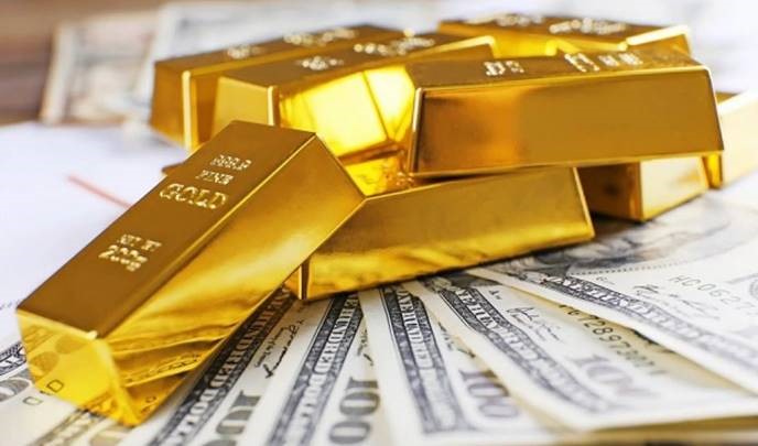 Gold bars are placing on USD, which is attractive to traders