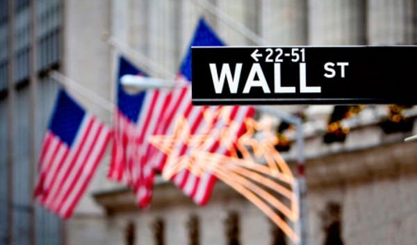US wall street is an important financial center that many traders and investors will analysis the market and invest financial products