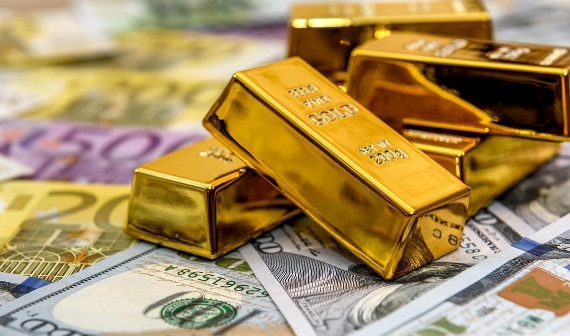 Gold recorded a great decrease while US dollar index recorded a great increase yesterday