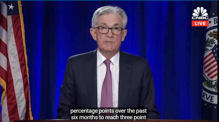 鹰王鲍威尔：不排除每一次 FOMC 会议都加息